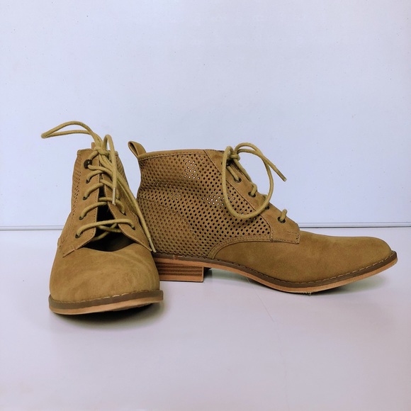 Modcloth Shoes - Have a Good Skip! Bootie in Tan